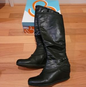 Baretraps Tall Wedge Boots Size 8